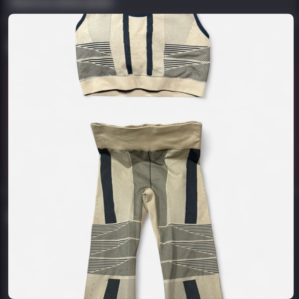 NWOT Dick’s Sporting Goods Women’s Beige and Black Two-Piece Active Yoga Set